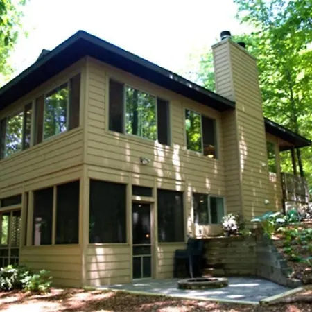 Woodshores Retreat - Cozy Retreat, Hot Tub, Lk Mi